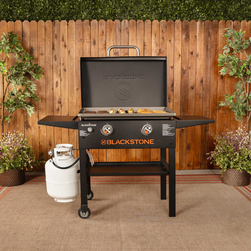 Black 2-Burner 28" Propane Griddle with Hood Z912
