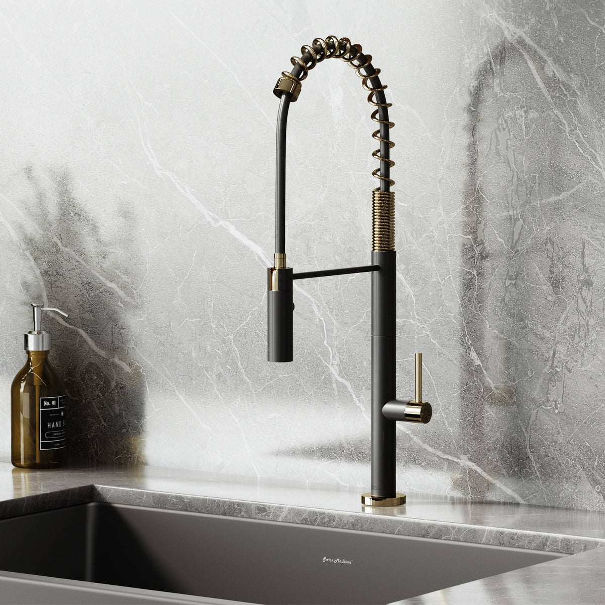 Brushed Gold/Black Pull Out Single Handle Kitchen Faucet L8788