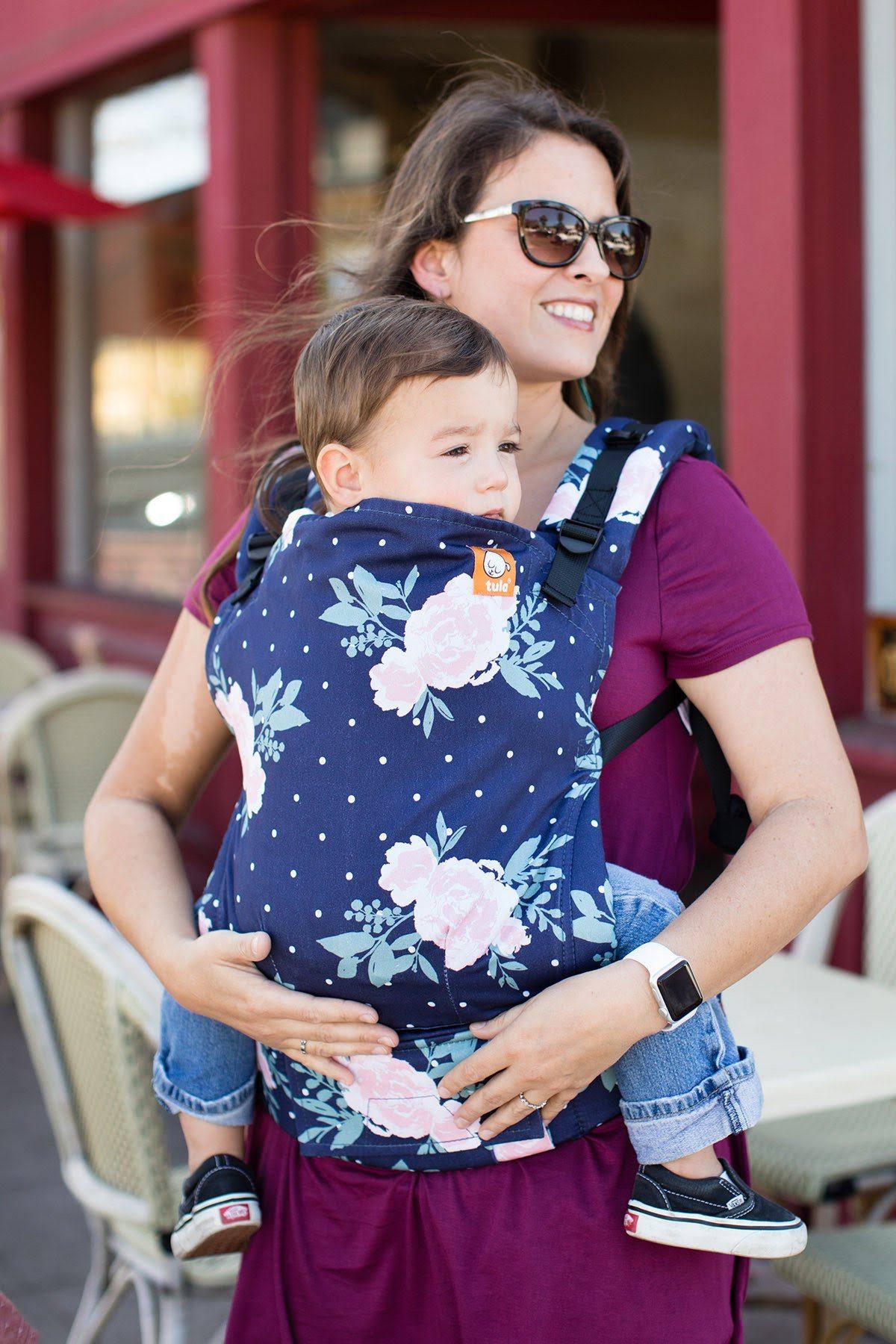 Ergonomic Baby Carrier D82701